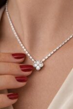 Noirlin Jewelery Yonca Baget Taşlı Paslanmaz Çelik Kolye - Görsel 2