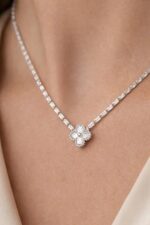 Noirlin Jewelery Yonca Baget Taşlı Paslanmaz Çelik Kolye - Görsel 3